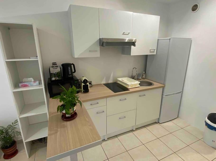 Logement Proche De La Plage Nizza Exterior foto